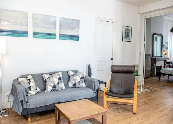 Grand 2 Chambres Avec Balcon Parc Longchamp