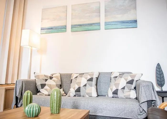 Grand 2 Chambres Avec Balcon Parc Longchamp